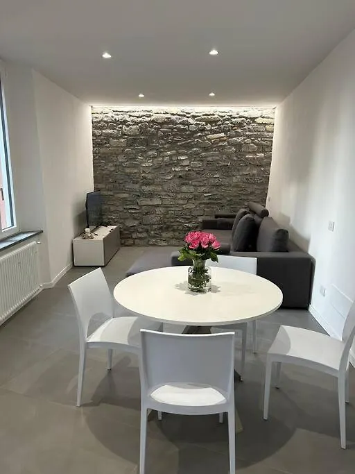 Un Balcone Sul Lago Torno Itália